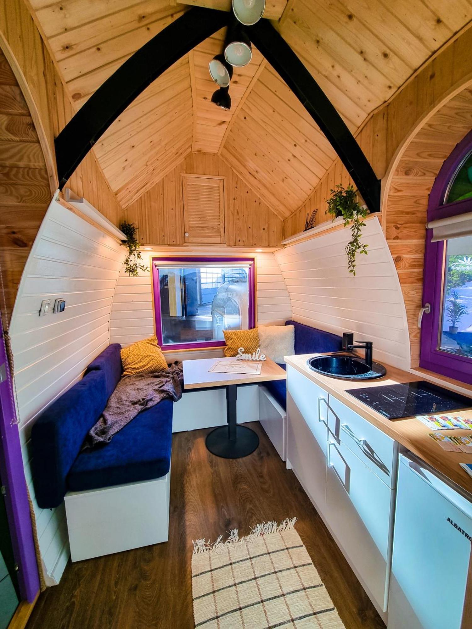 Downtown Tiny Houses Near Cismigiu Gardens Bucharest Exterior photo
